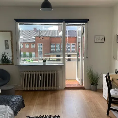 Cosy 40 M From Station Pansiyon Fredericia
